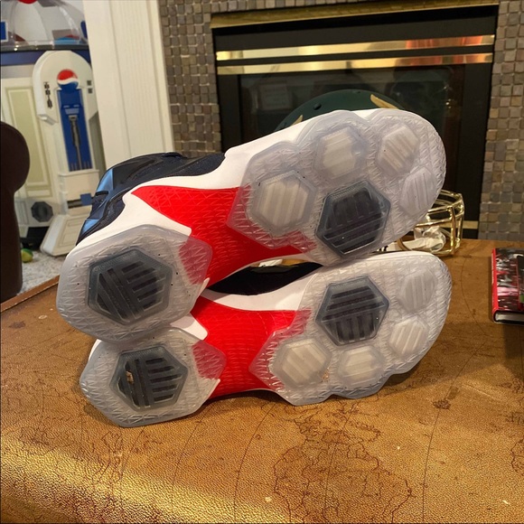 Nike Lebron 13 USA basketball shoes size 13 - Picture 5 of 6